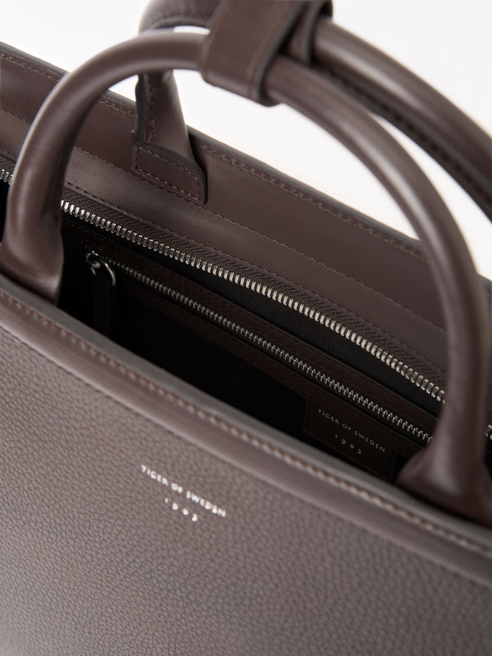 Acori  Dark Brown