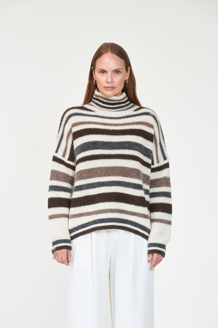 STELLAR  Offwhite/Brown