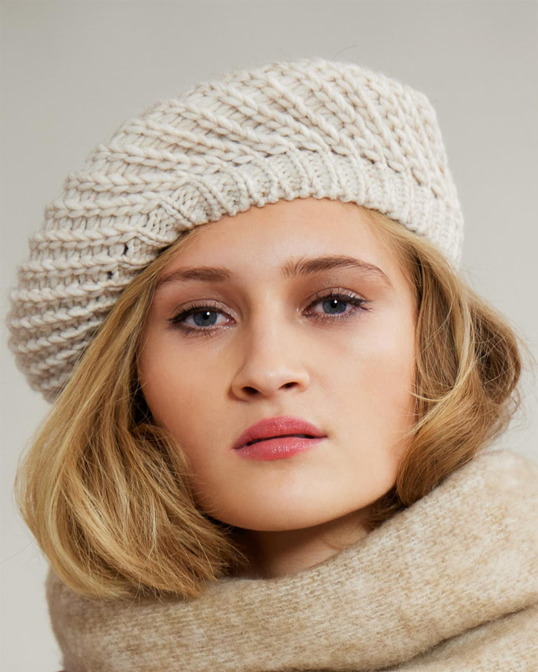 IdimaTT Knitted Beret  Nature