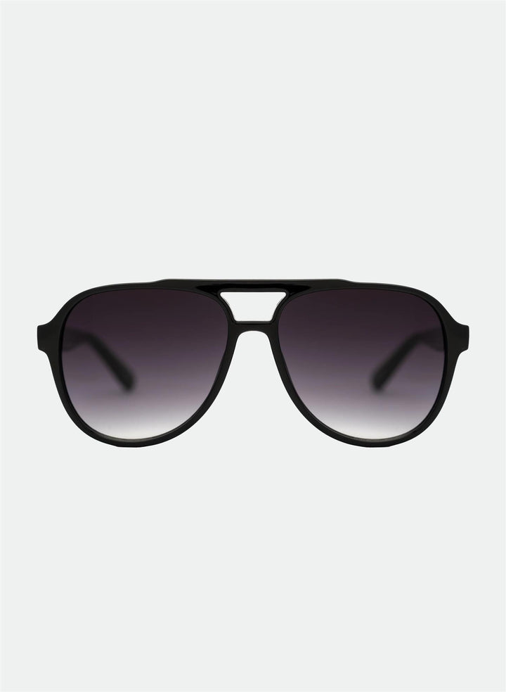 Stevie  Black/Smoke Fade