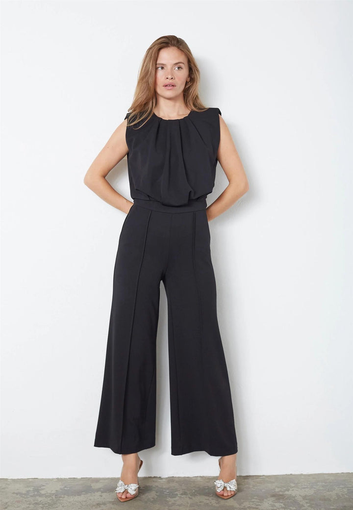 FalconCC New Pleat Suit Black
