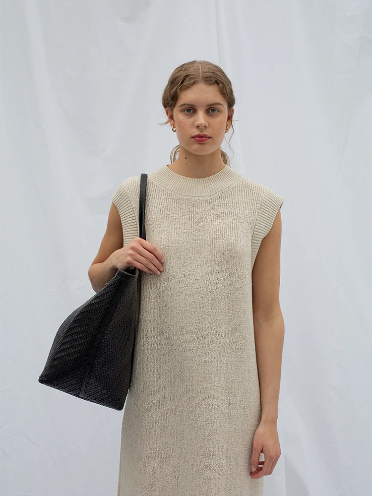 Isai, Black Twill, O  Black