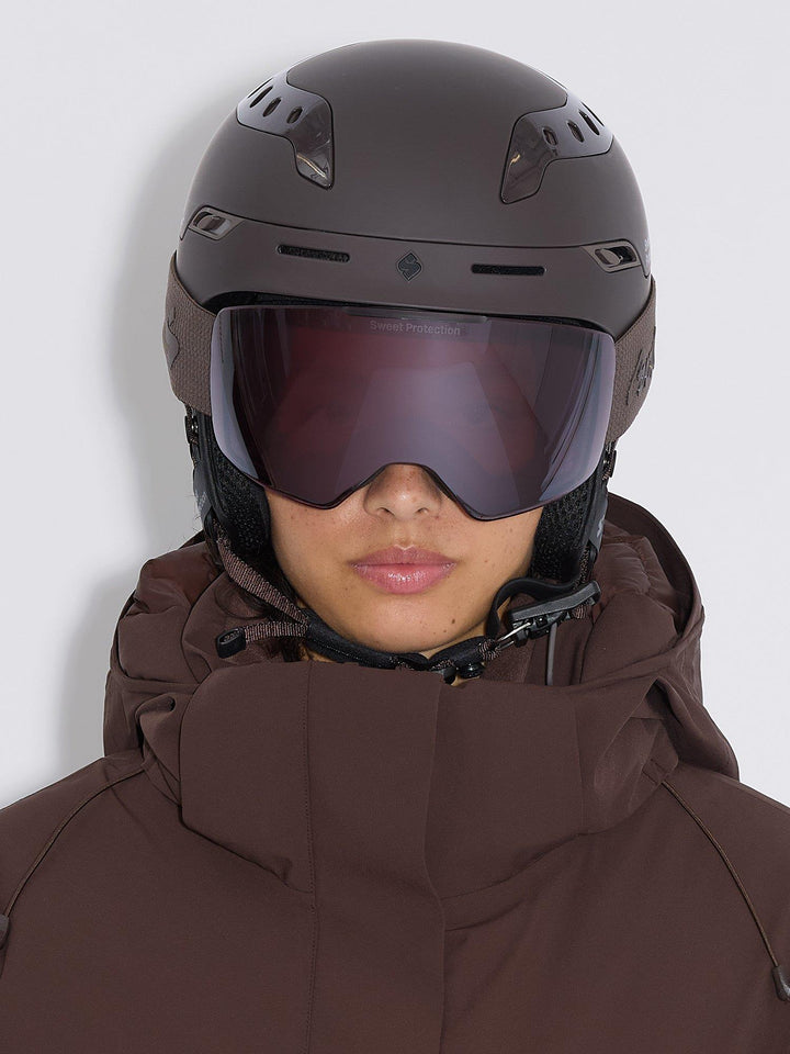 Connor X Holzweiler 25-04_ski  Dk. Brown