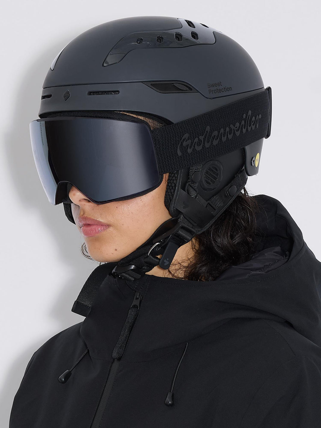 Connor X Holzweiler  Black