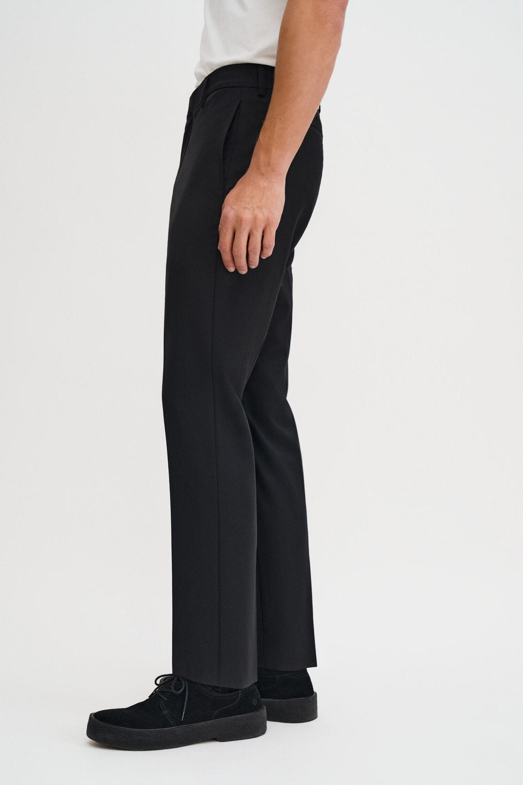 slim tapered wool trousers  Black