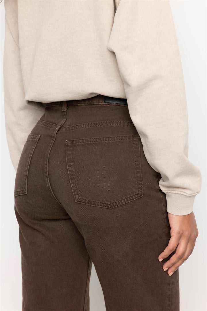 Billie  Dark Brown