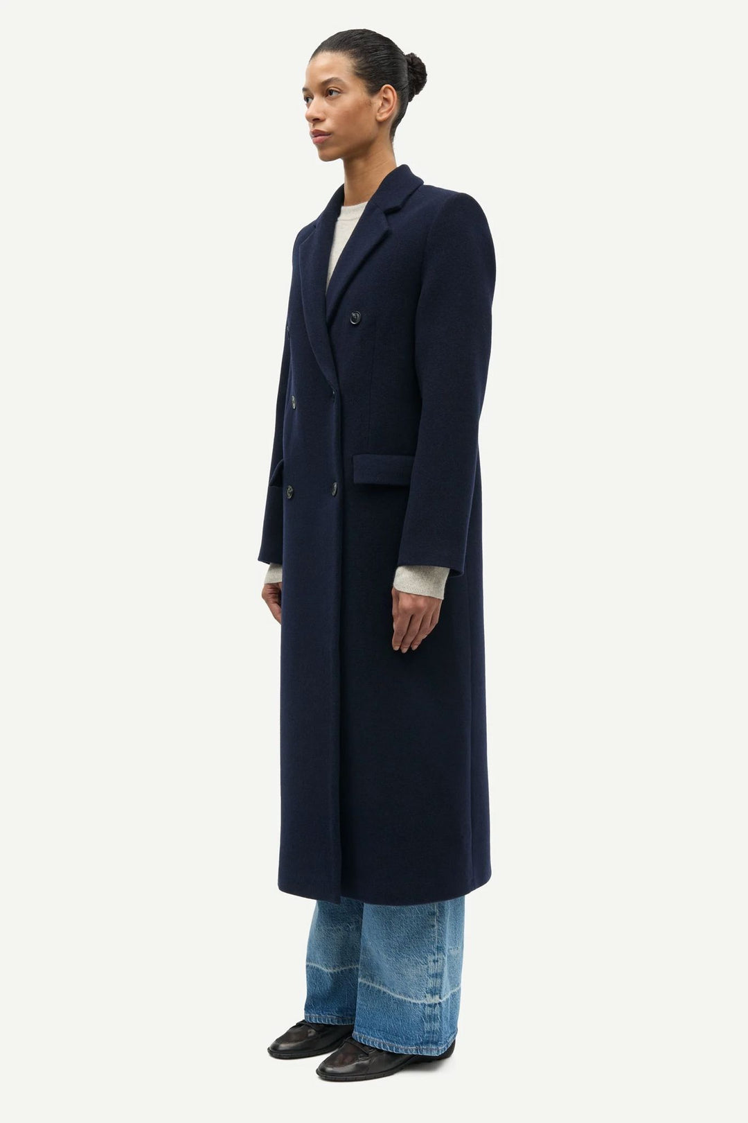 Falcon Coat 11104  Salute