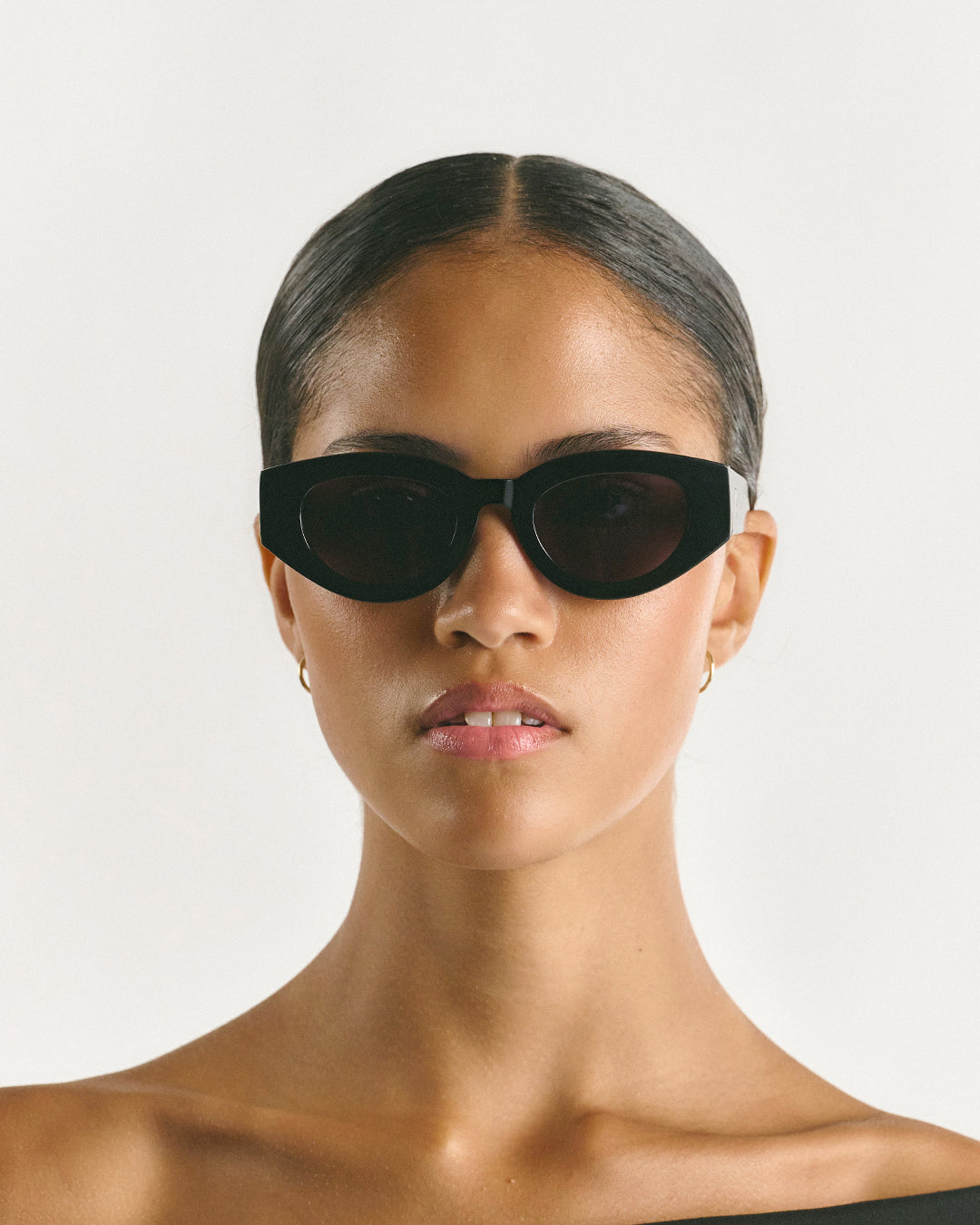 INES  Black