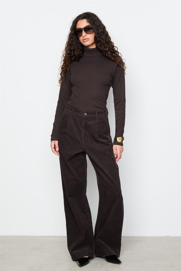 Petra Rib Turtleneck  Dark Brown