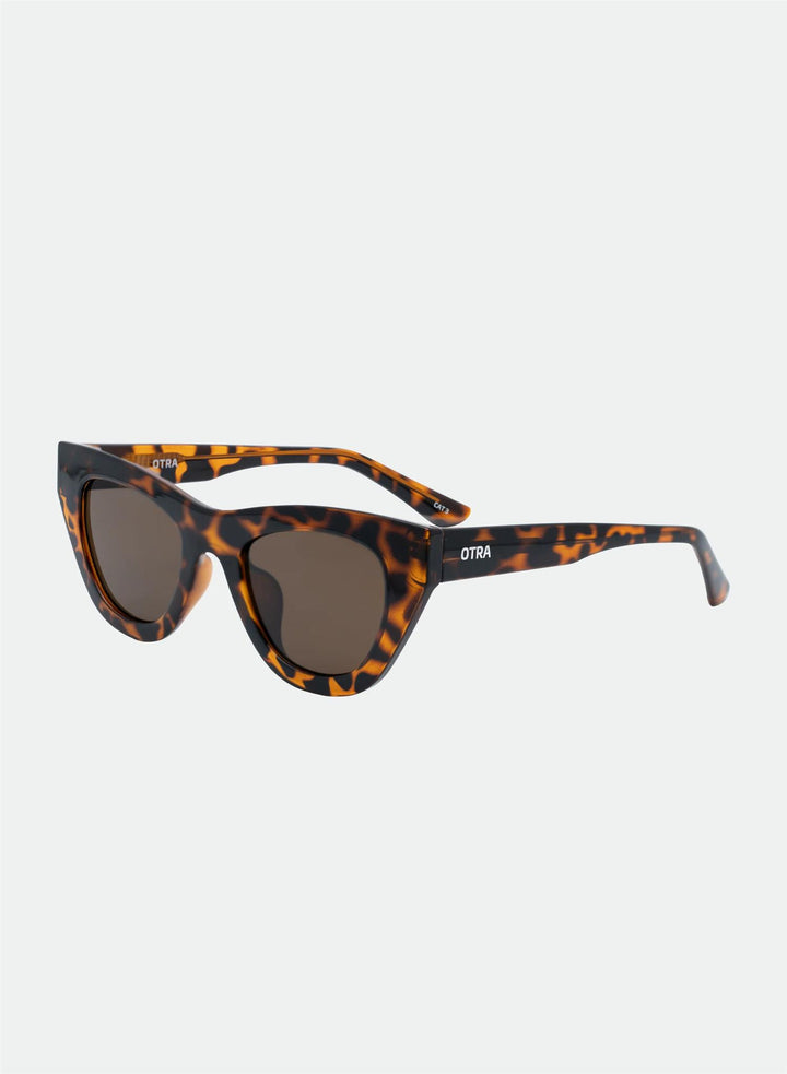 KINNI  Tortoise Brown