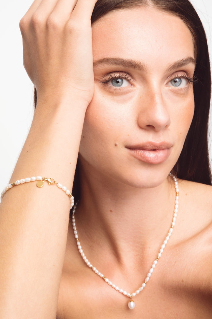 The Pearl Bracelet  Gold