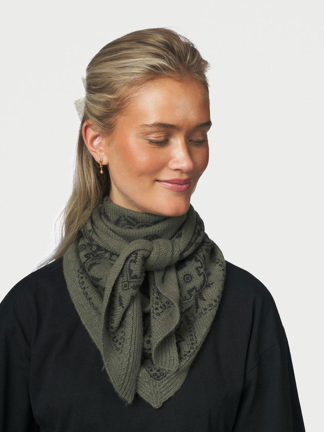 Lolana Paisley Knit Scarf Army