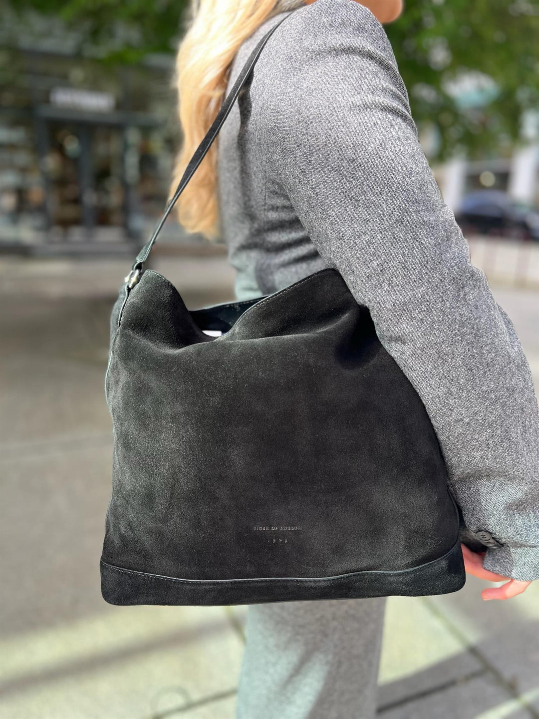 Foru  Black