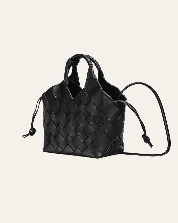 Misu L, Black, O  Black