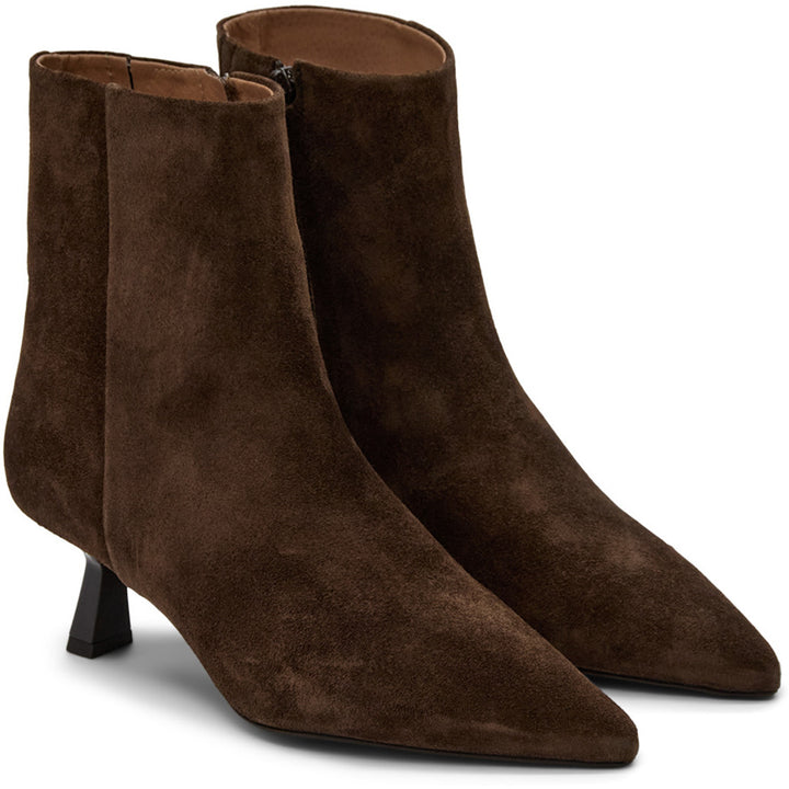 Wilma  Brown Suede
