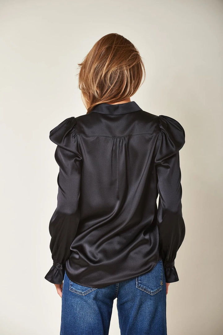 Serra  Black