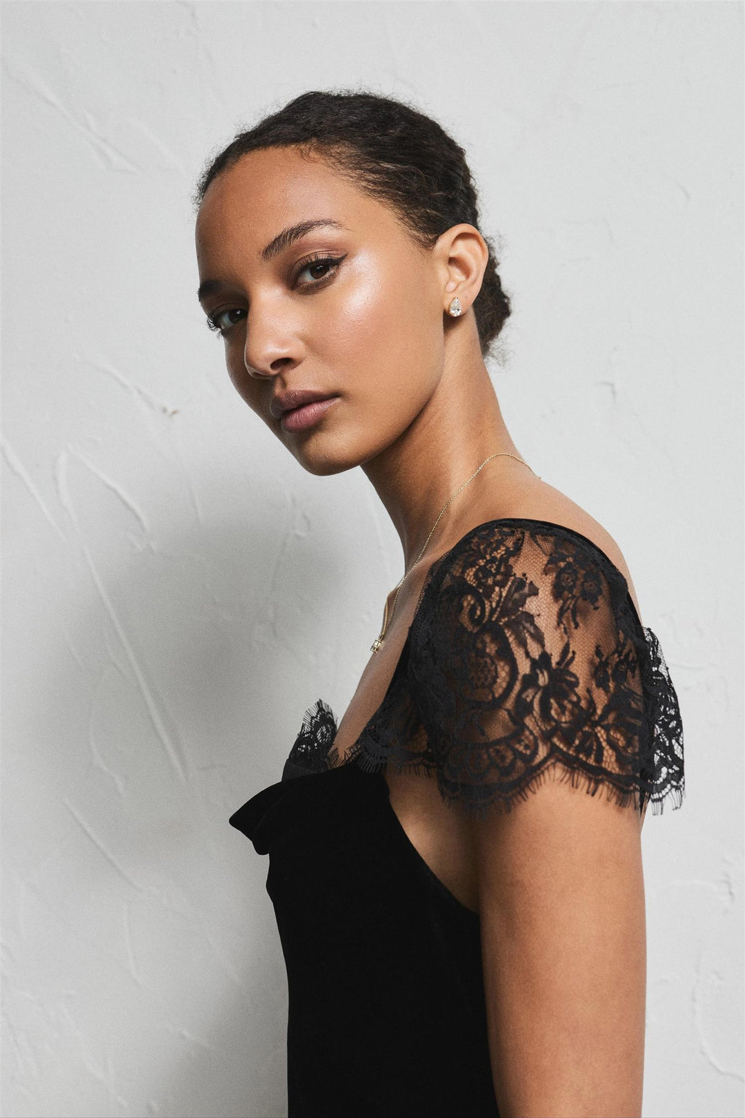 SCORPIO  Black