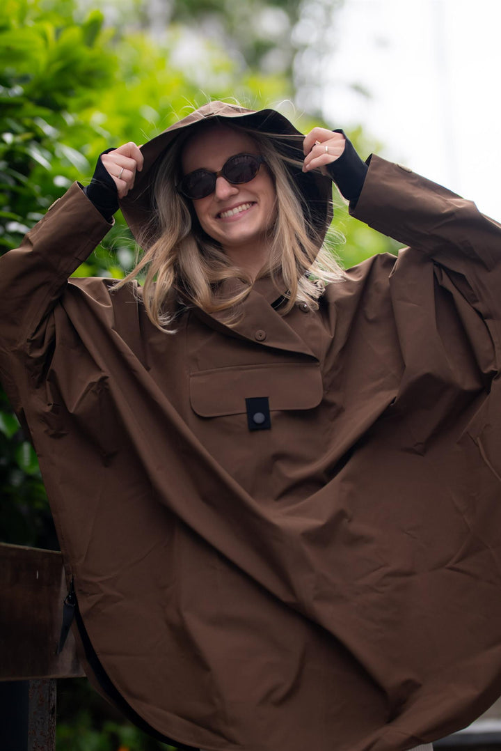 Bergen poncho  Brownstone