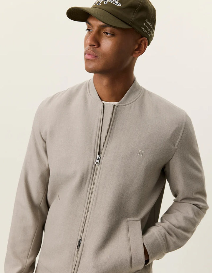 COMO REG BOMBER JACKET  Laurel Oak Sand