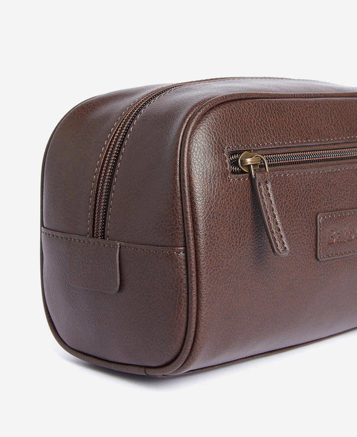 Barbour Leather Washbag Dark Brown