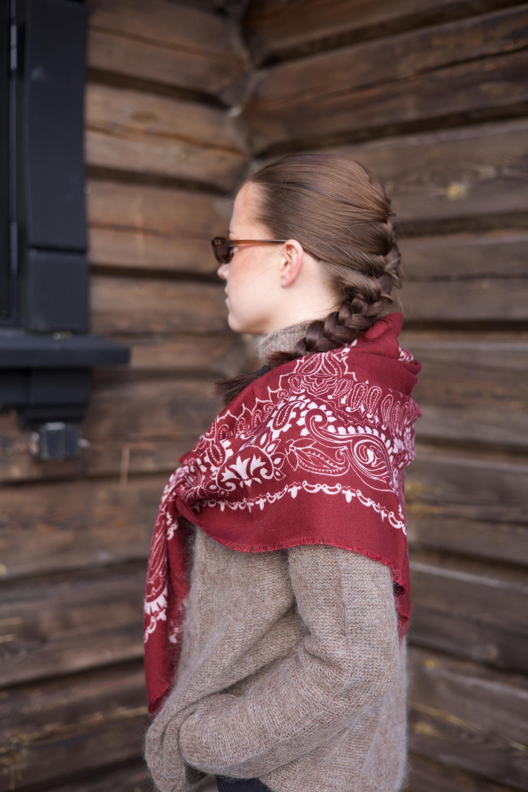 Dame skjerf paisley 110x110  Vinrød