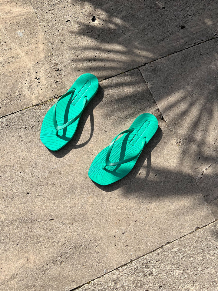 TAPERED EMERALD GREEN  Emerald Green