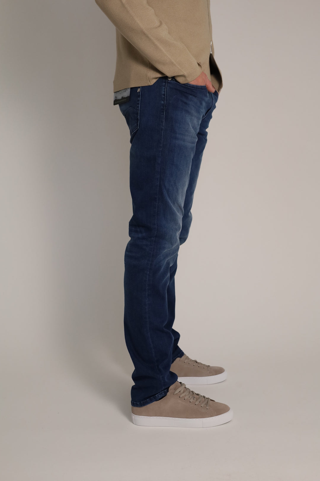 GROVER Dark Blue