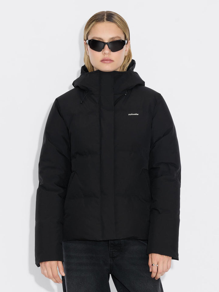 Besseggen Lt Short Jkt  Black