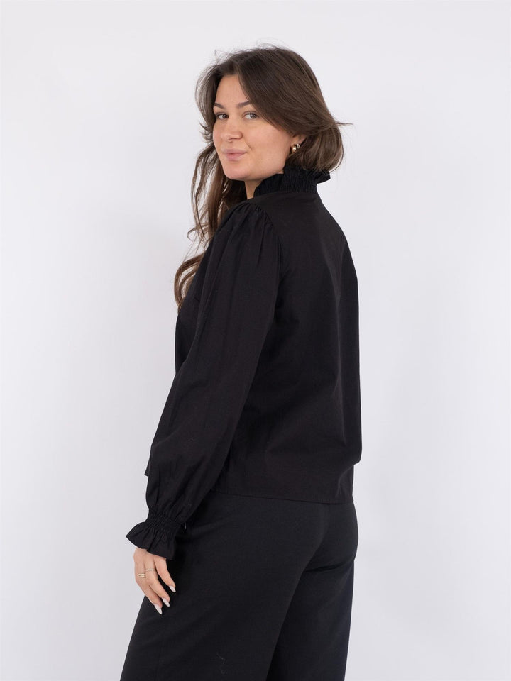 BRIELLE SOLID SHIRT  Black