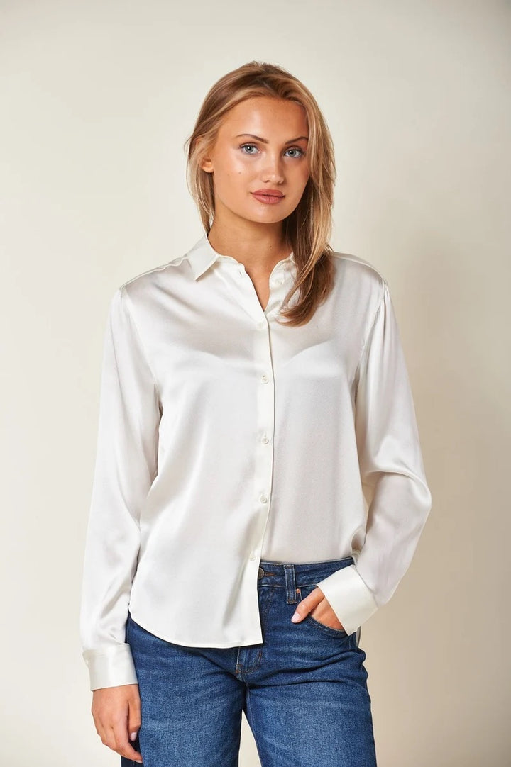 Alba  White