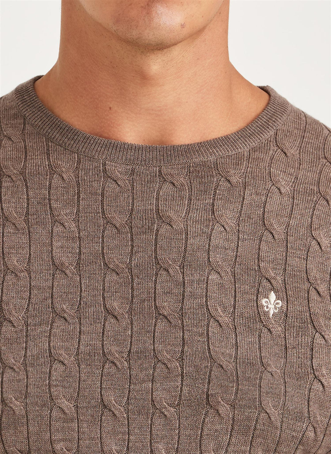 MERINO CABLE ONECK  Brown