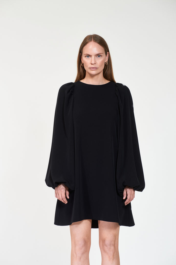 VALERIA Crepe  Black