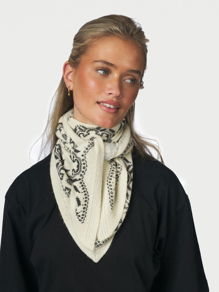 Lolana Paisley Knit Scarf Off White