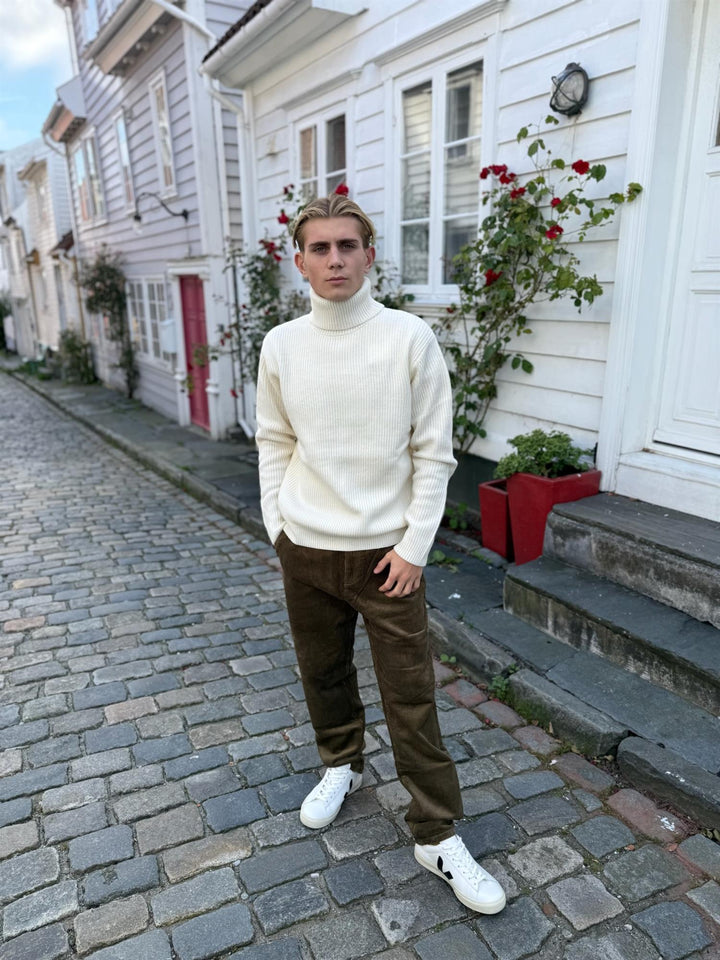 Kody Corduroy Pants  Military Olive