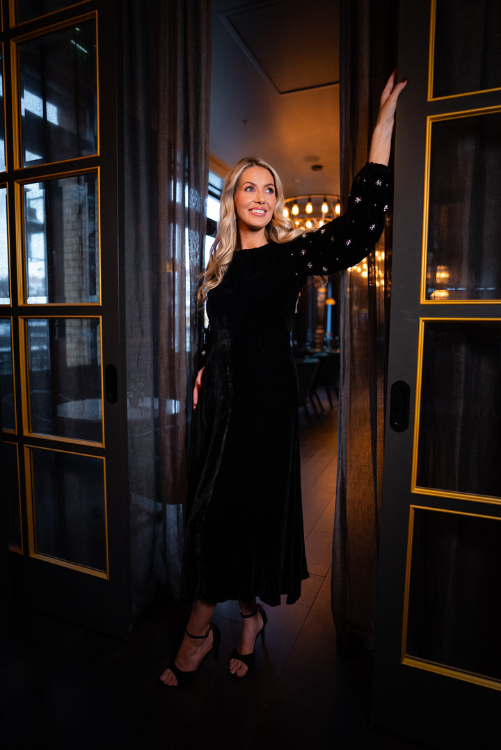 AVA EMBELLISHED  Black