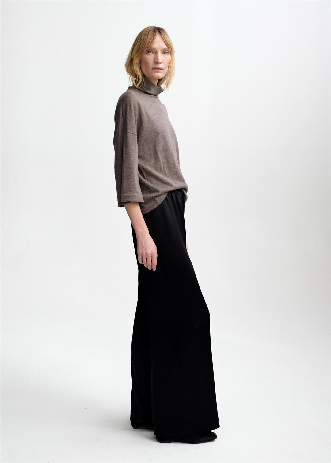 Tia Merino Knit  Wood