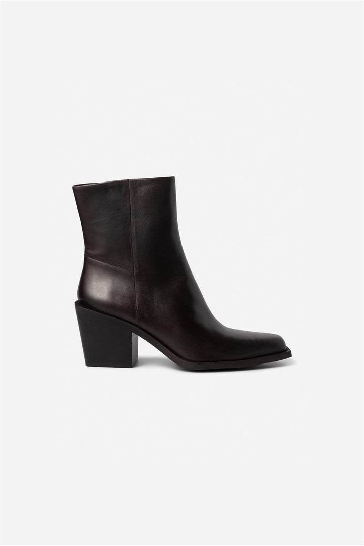 Jaxie Boot  Dark Brown