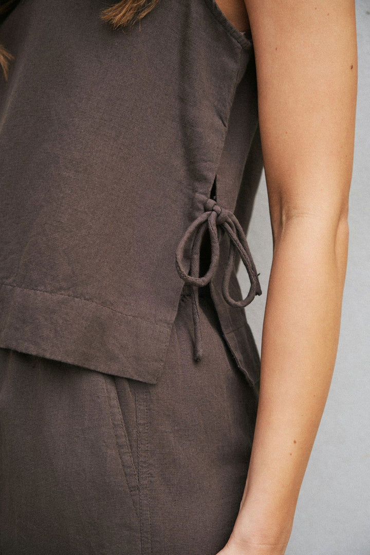 Svetlana Linen Top  Dark Brown