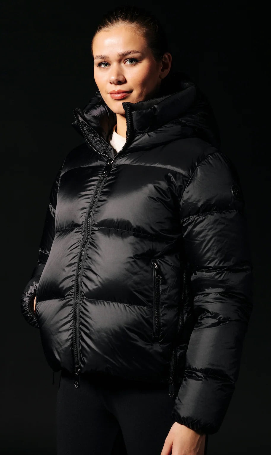 VAL CENIS SHORT NO NECK LOGO  Black-Black