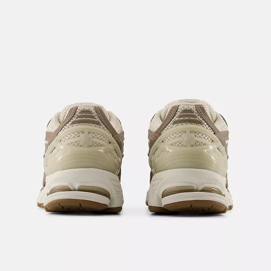 New Balance 1906R Moonbeam