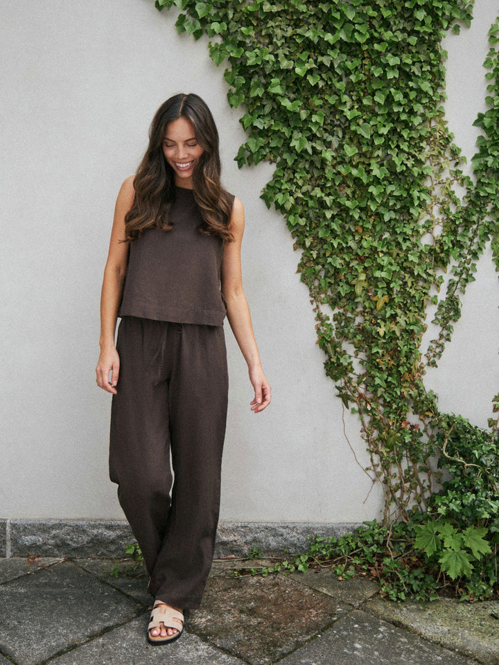 Svetlana Linen Top  Dark Brown
