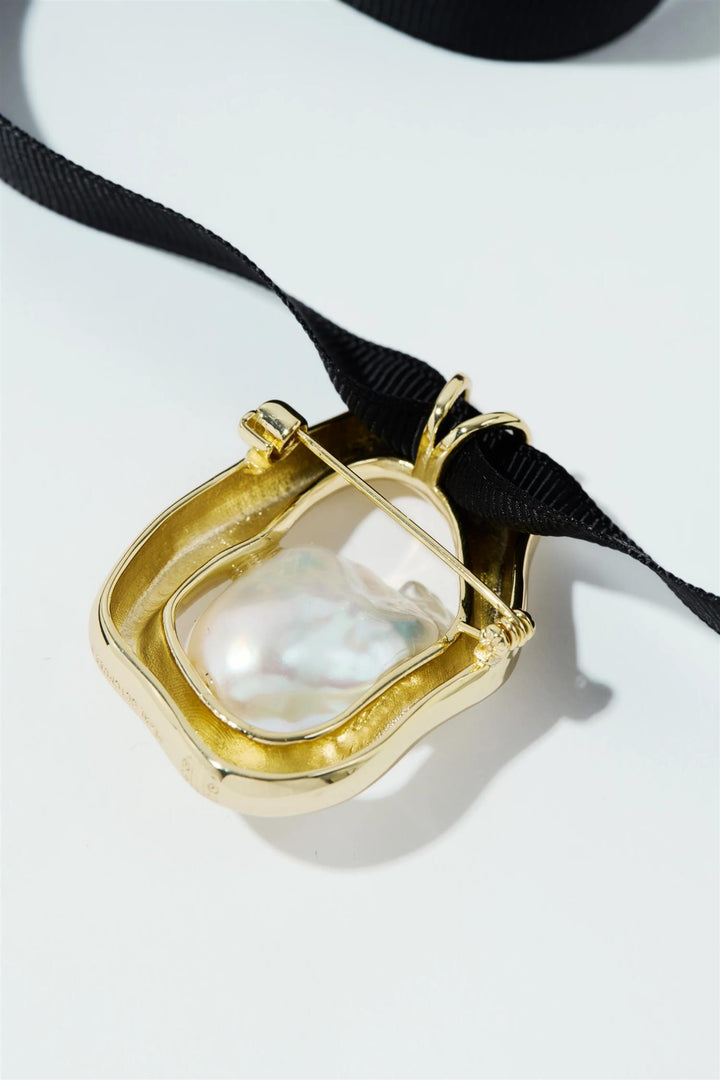 Rina Brooch  Gold