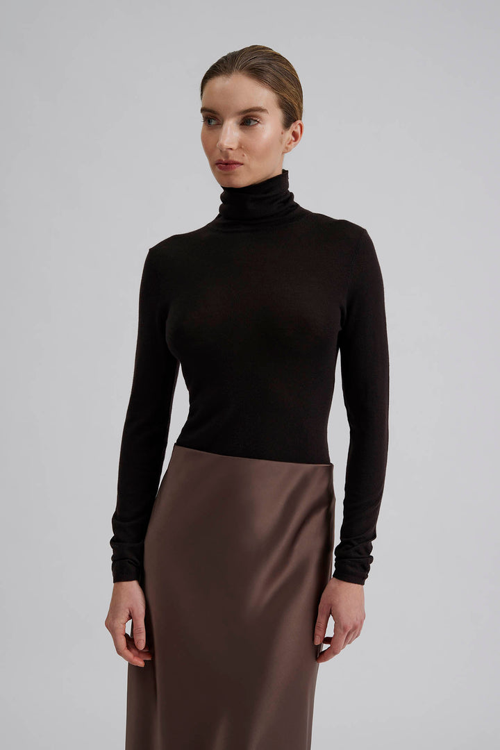 Quinn thin turtleneck wool top  Chocolate