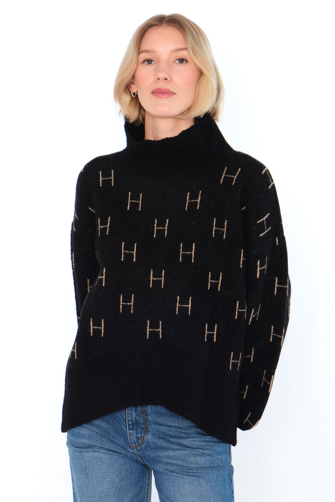 Fam Sweater Short  999 Black