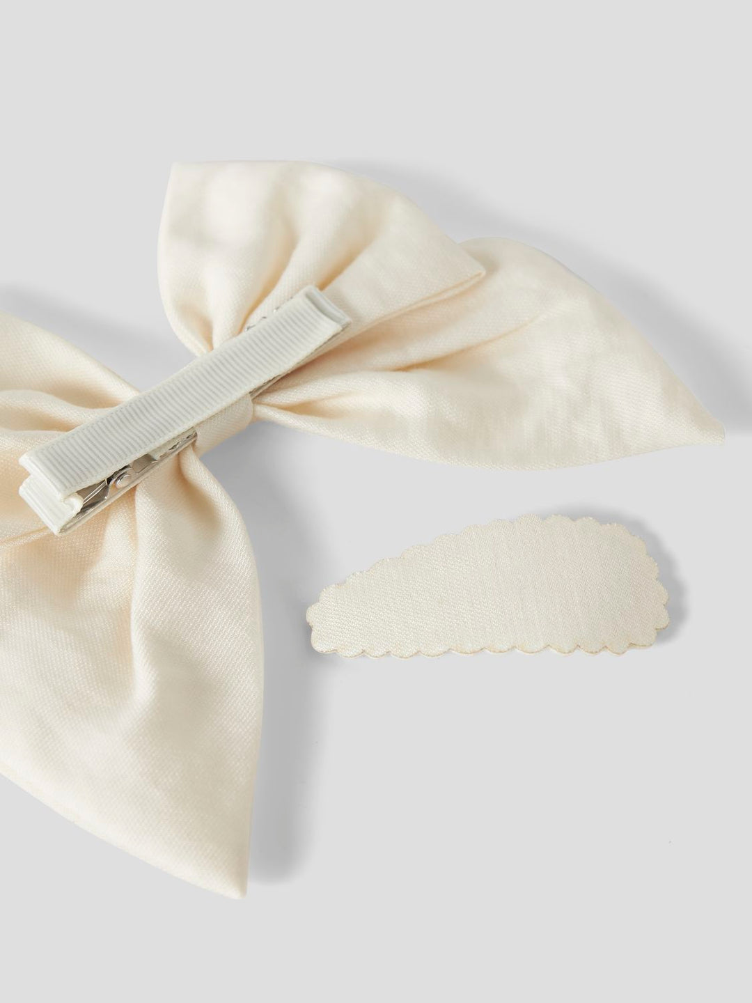 Lilja 2 Pack Hair Clips Lil  Offwhite