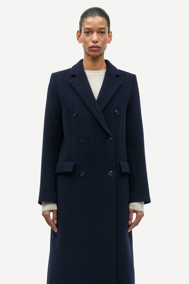 Falcon Coat 11104  Salute
