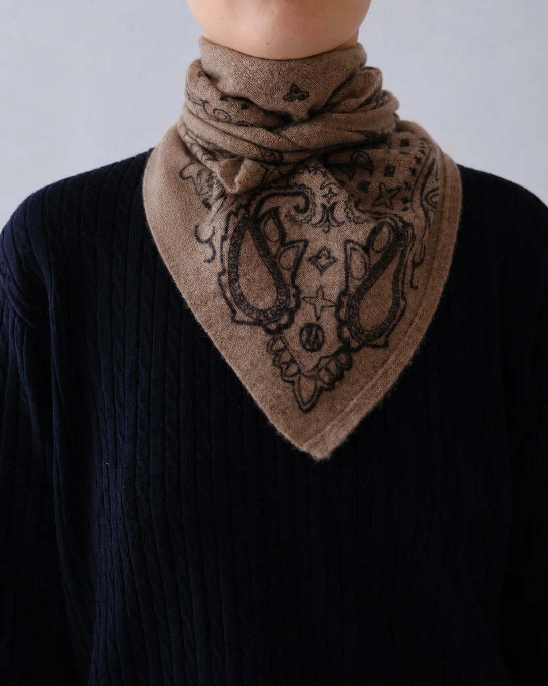 CASHMERE PAISLEY SCARF  Greige