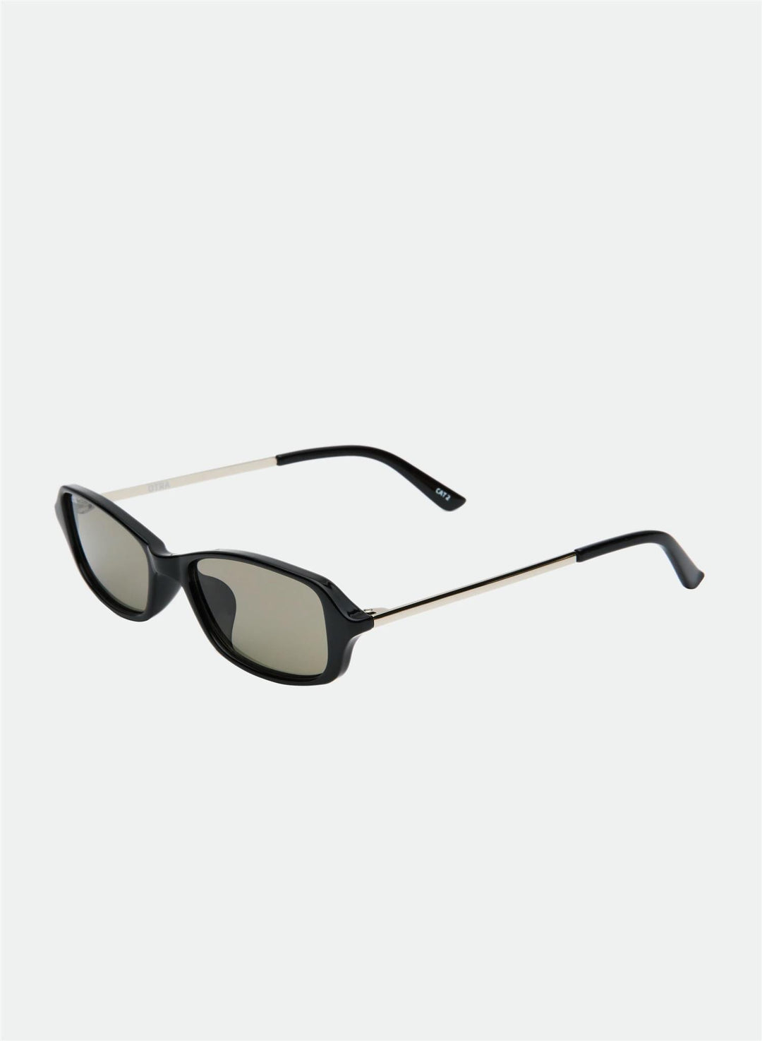 Caysee  Black/Smoke
