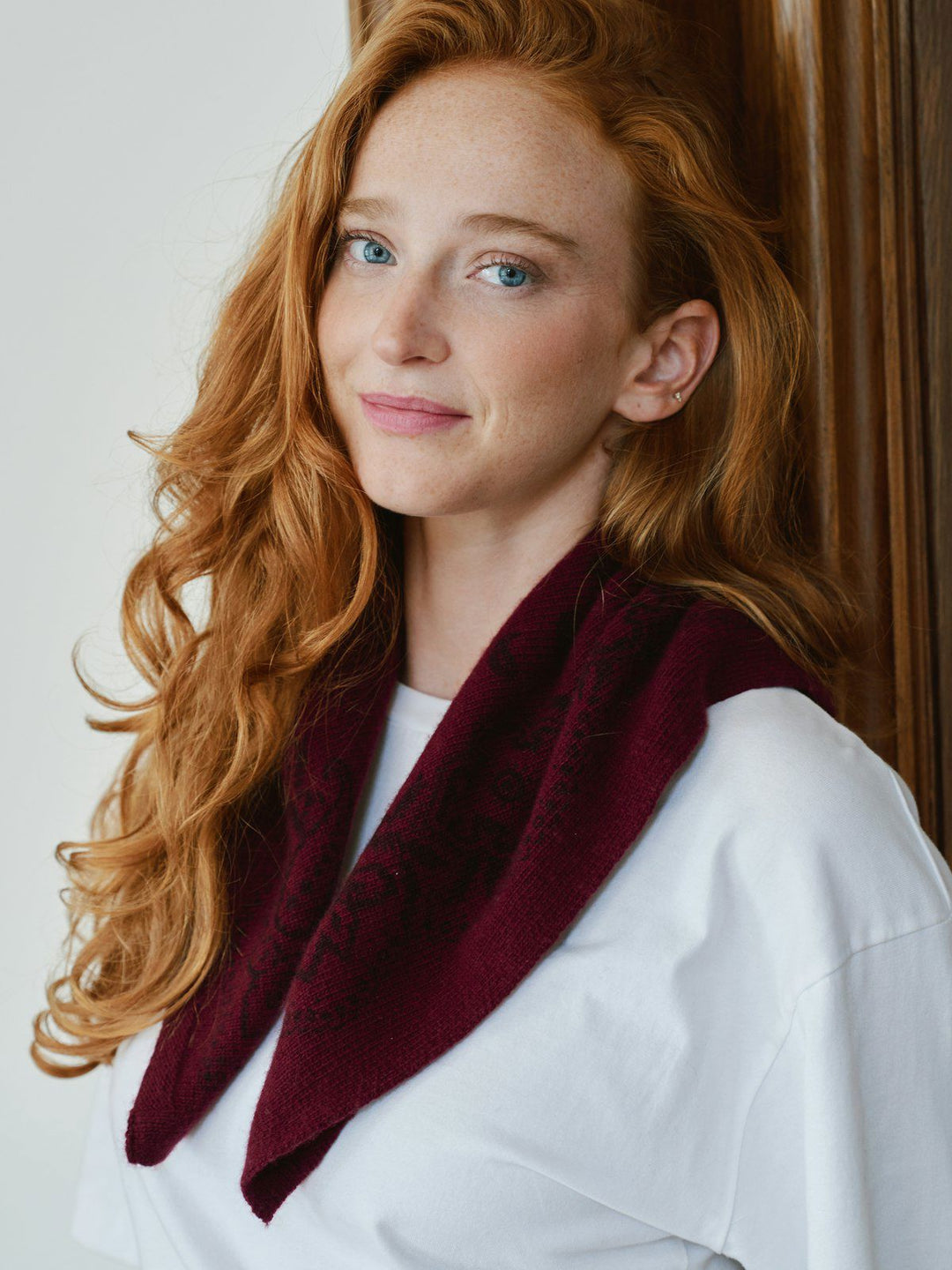 Adelina Paisley Knit Scarf Wine