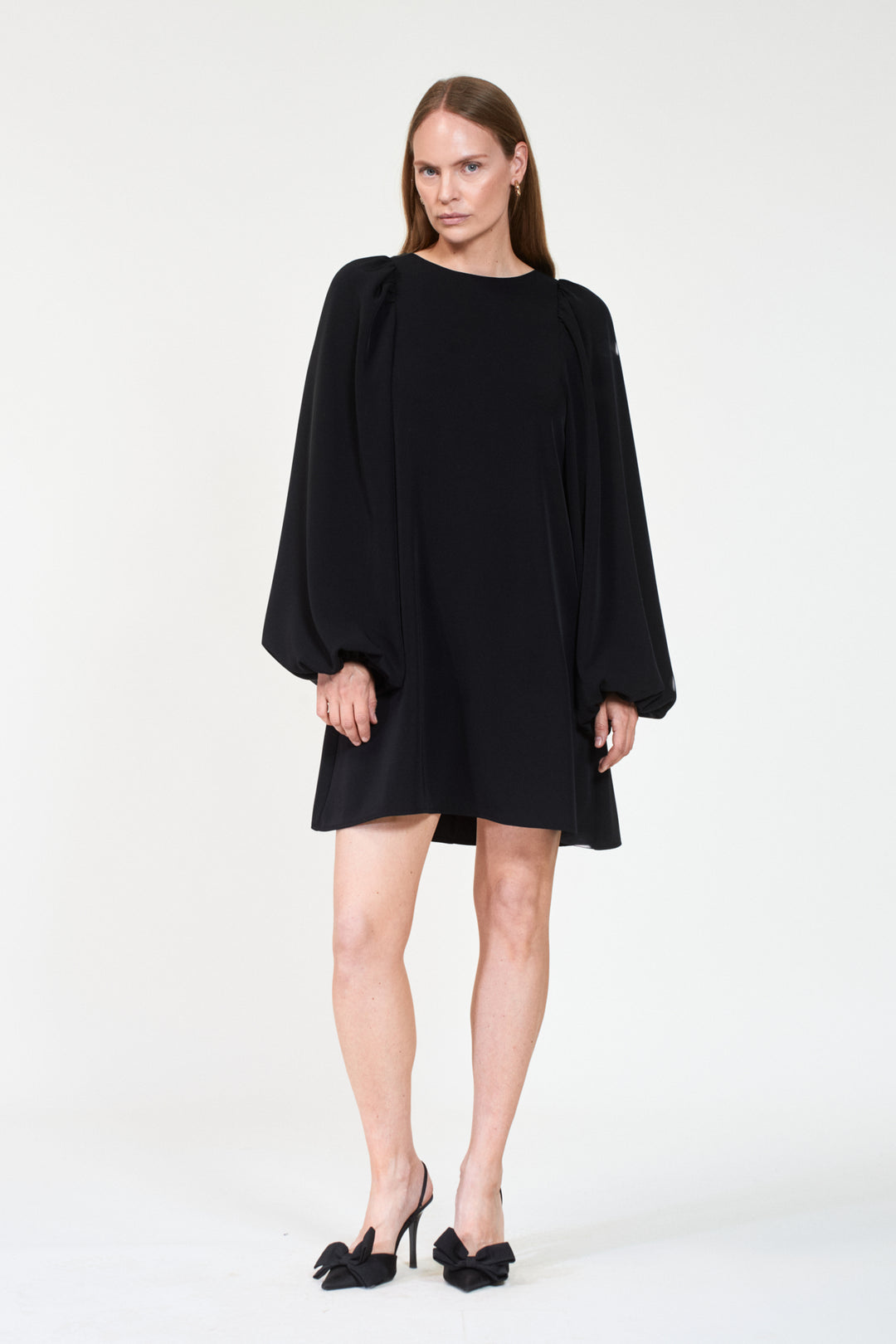 VALERIA Crepe  Black